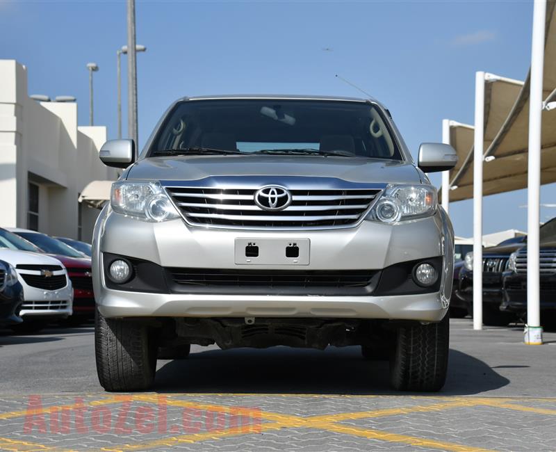 TOYOTA FORTUNER- 2013- GOLD- 321 000 KM- GCC SPECS