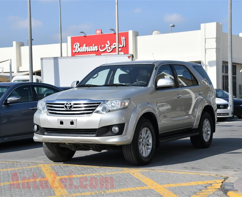 TOYOTA FORTUNER- 2013- GOLD- 321 000 KM- GCC SPECS