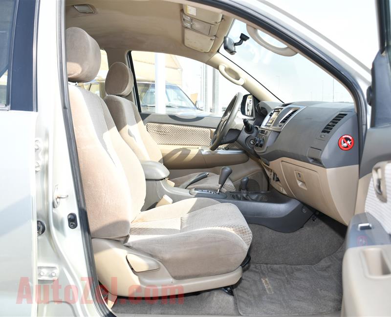 TOYOTA FORTUNER- 2013- GOLD- 321 000 KM- GCC SPECS