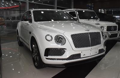 BENTLEY BENTAYGA MODEL 2017 - WHITE - 135,000 KM - V12 -...