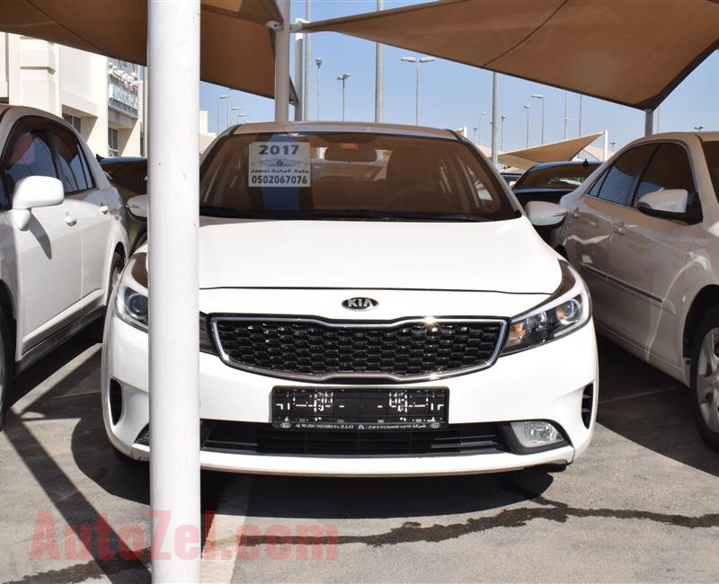 KIA CERATO- 2017- WHITE- 75 000 KM- GCC SPECS