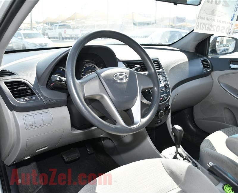 HYUNDAI ACCENT- 2015- SILVER- 78 000 KM- GCC SPECS