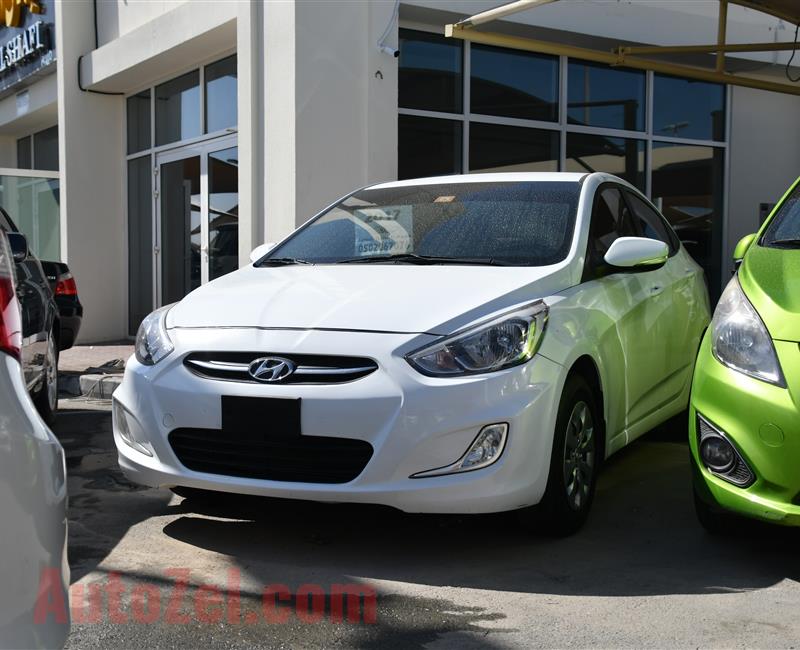 HYUNDAI ACCENT- 2016 WHITE- 82 000 KM- GCC SPECS