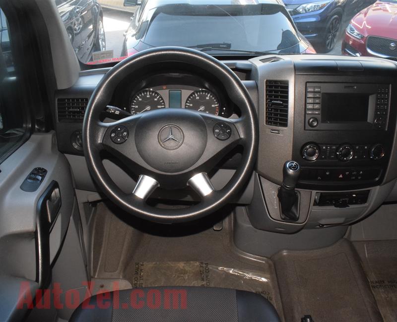 MERCEDES-BENZ SPRINTER- 2014- BLACK- 98 000 KM- GCC SPECS