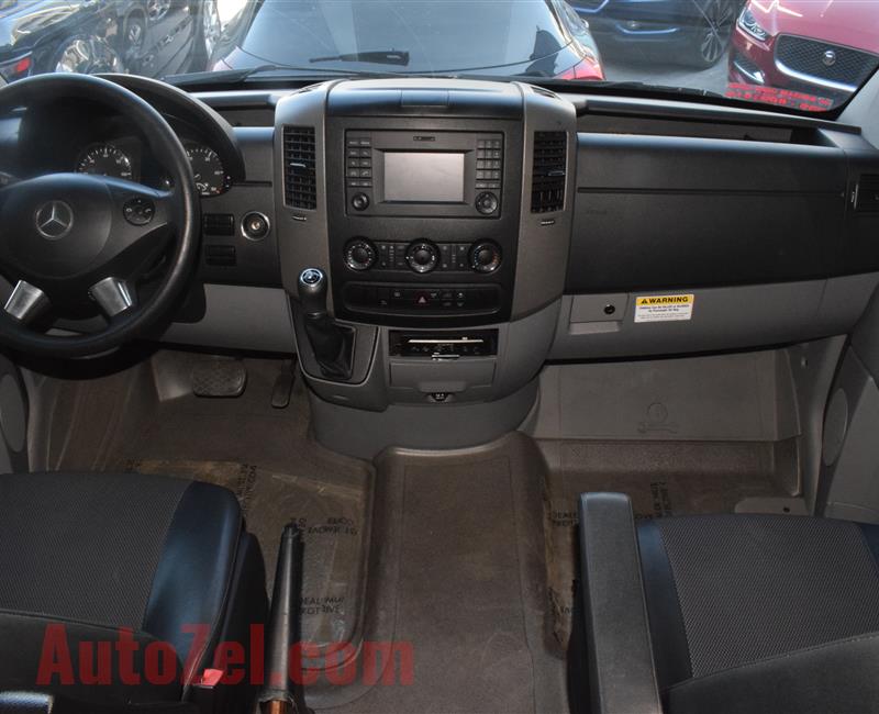 MERCEDES-BENZ SPRINTER- 2014- BLACK- 98 000 KM- GCC SPECS