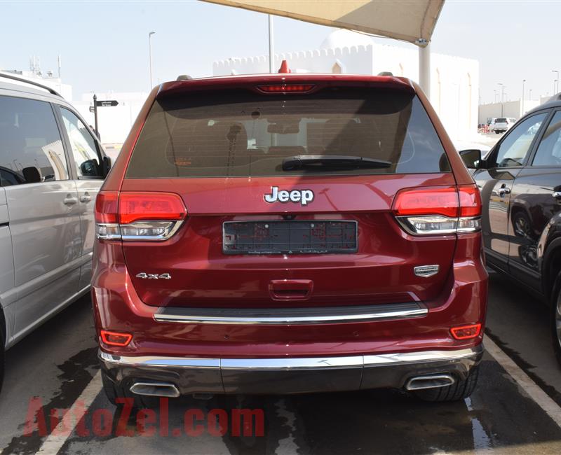 jeep model 2014 - red - 176000 km - v6 - gcc 