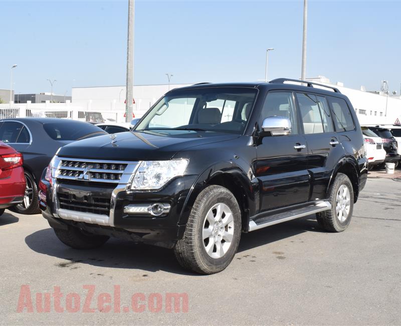 MITSUBISHI  pajero MODEL 2017 - black  - 112 000 KM - V6 - GCC