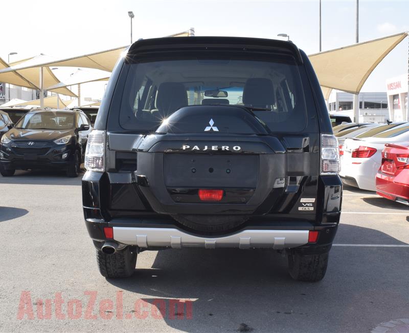 MITSUBISHI  pajero MODEL 2017 - black  - 112 000 KM - V6 - GCC