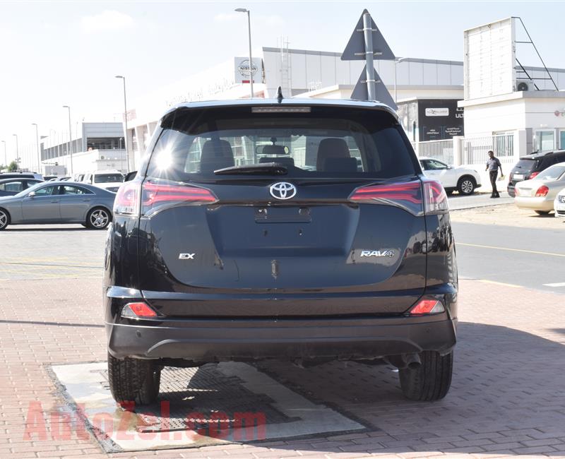 toyota rav4 model 2017 - black - 114,000 km - v6 - gcc 