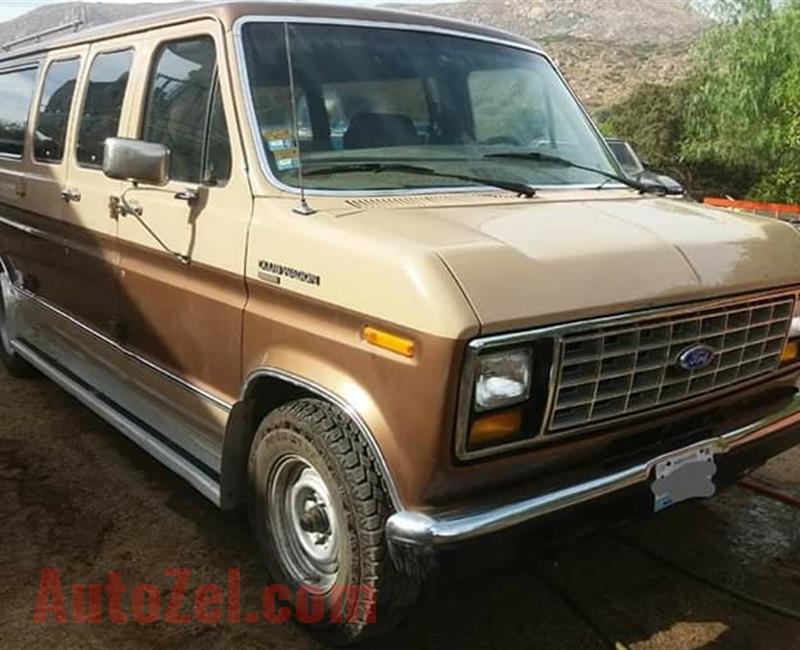 Ford Econoline Club Wagon 1989