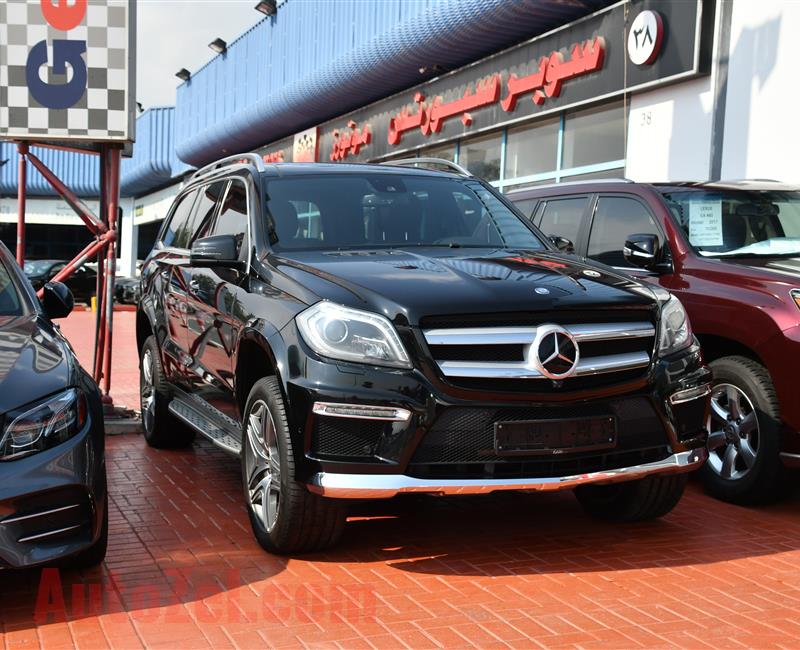 MERCEDES-BENZ GL500- 2014- BLACK- 90 000 KM- GCC SPECS