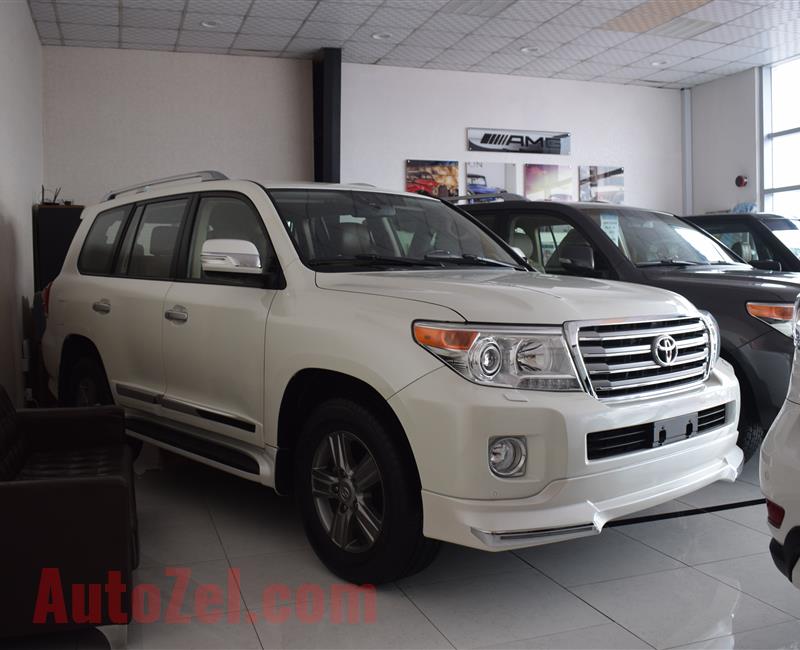 Land Cruiser Vxr 5.7 V8- 2015- White- 100 000 Km- Gcc...