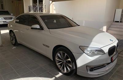  BMW 730i