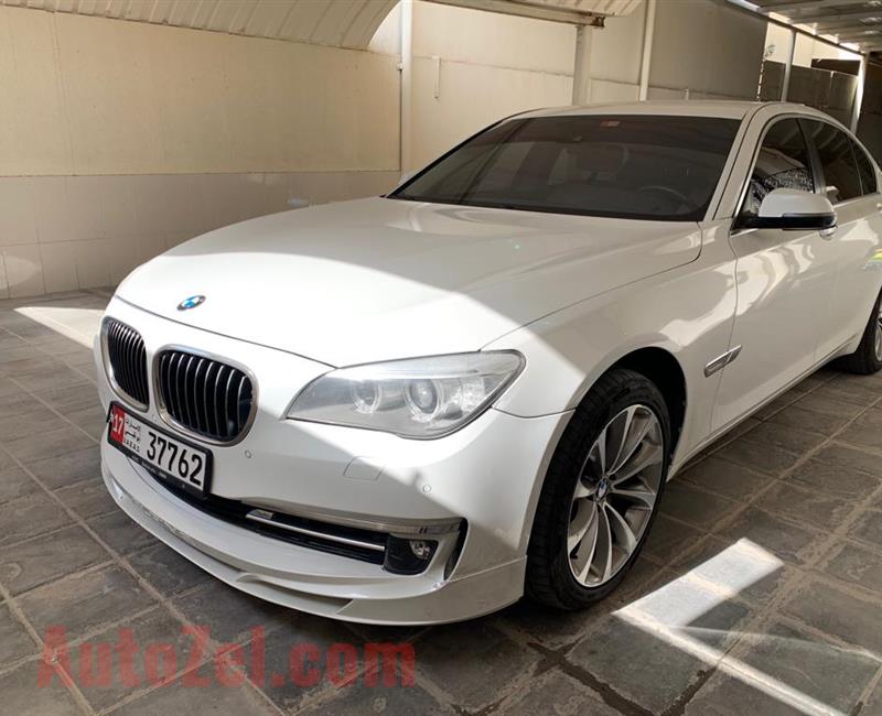  BMW 730i