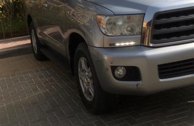 Toyota sequoia 2012