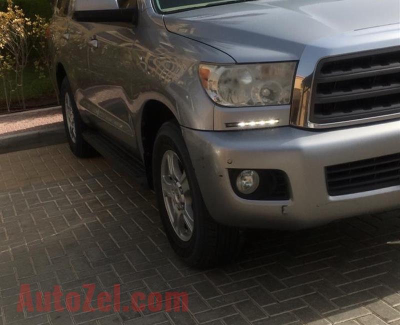 Toyota sequoia 2012