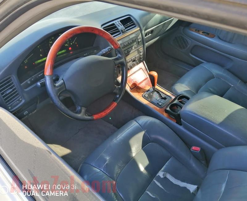 Lexus LS 400 model 1998