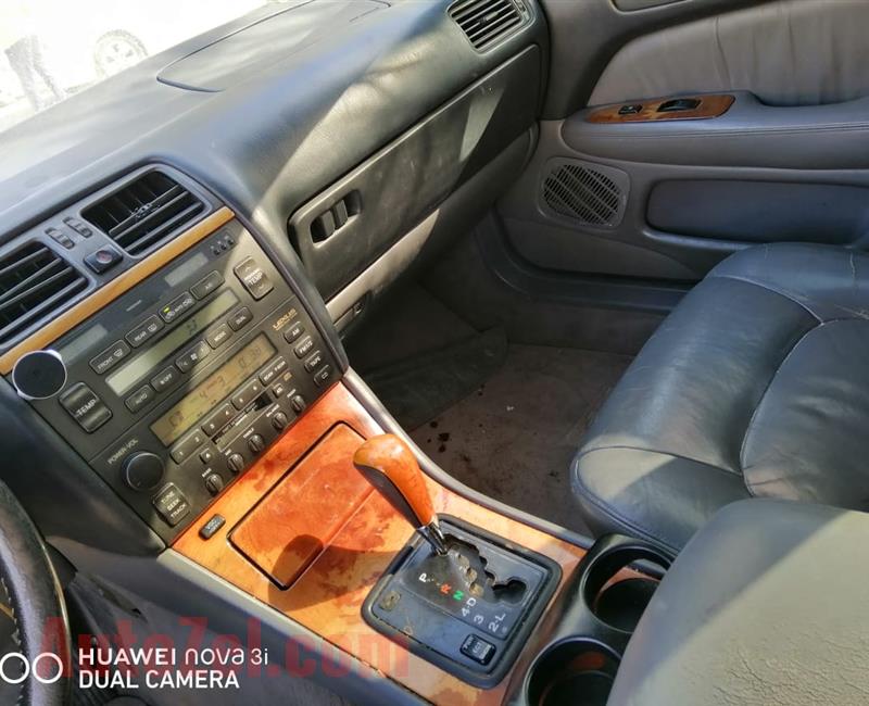 Lexus LS 400 model 1998
