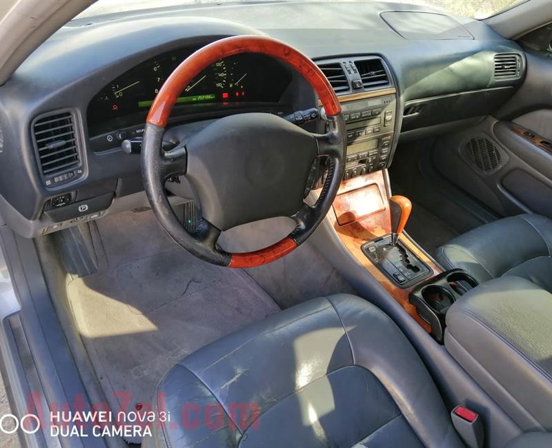 Lexus LS 400 model 1998