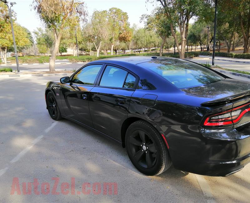 Dodge charger 2017 clean for urgent sale 