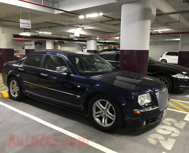 Chrysler 300C Top of the range V8-Good Condition