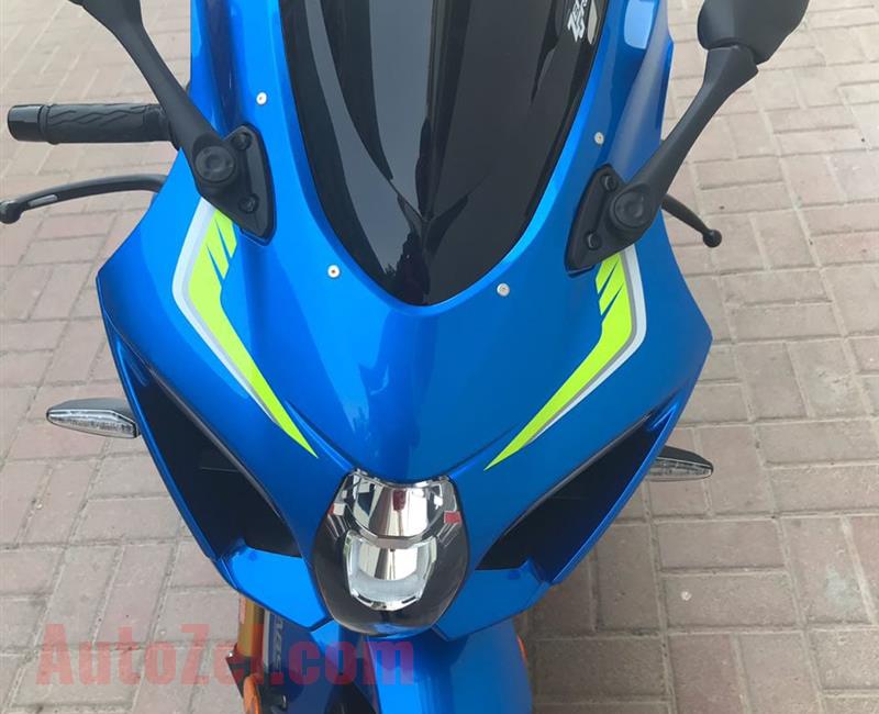 Available here Suzuki GSXR 1000cc 2017 and Hayabusa 2005 Gray color Done 30000 km