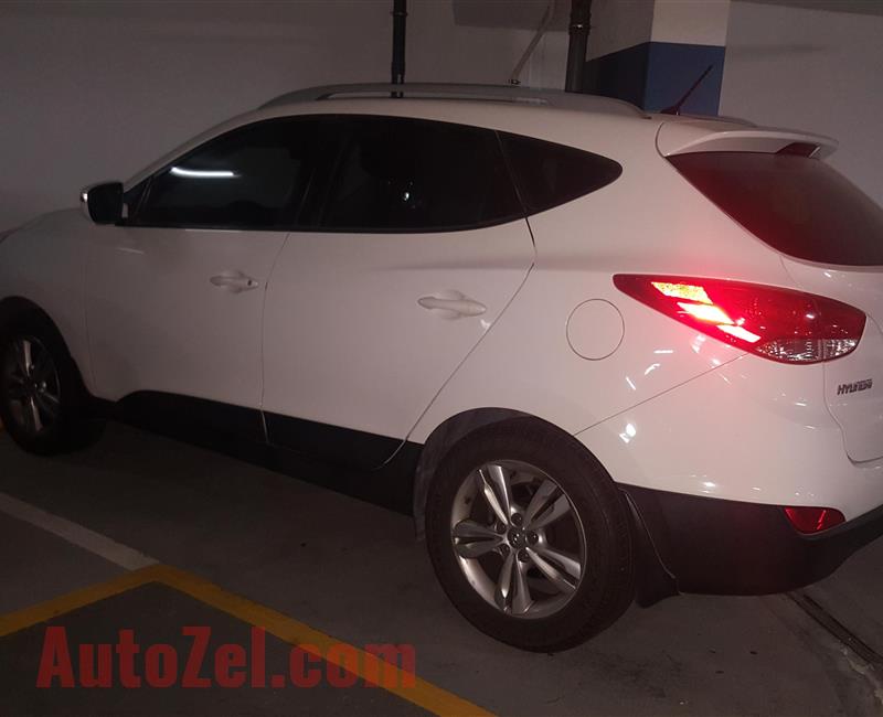 Low Mileage Hyundai Tucson 2014 AWD 2.0 L