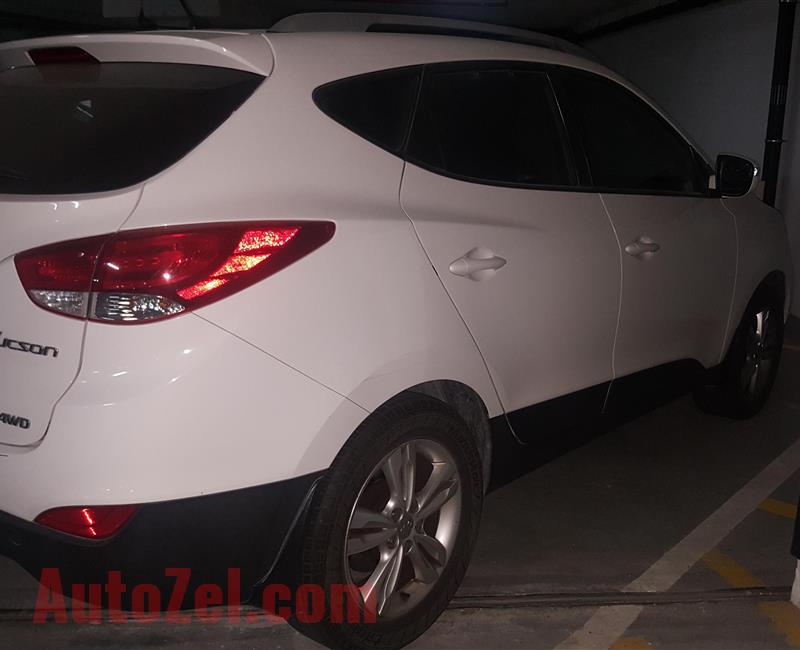 Low Mileage Hyundai Tucson 2014 AWD 2.0 L