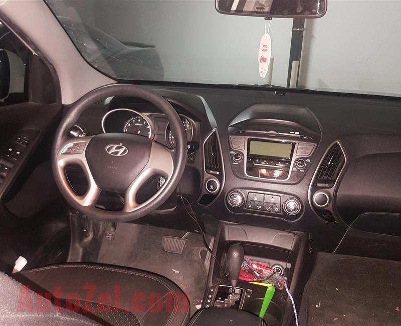 Low Mileage Hyundai Tucson 2014 AWD 2.0 L