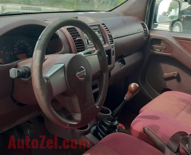 NISSAN NAVARA 2011 gcc diesel engine 