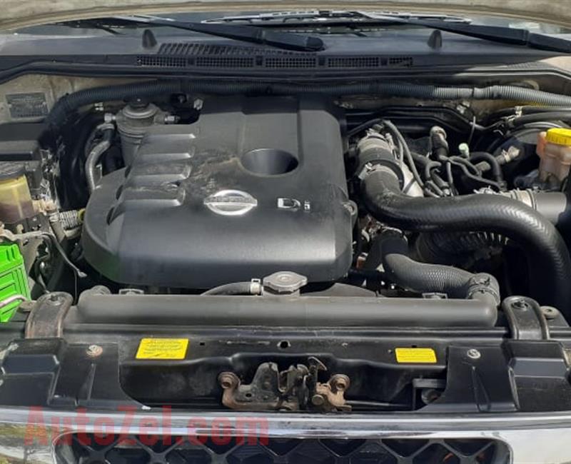 NISSAN NAVARA 2011 gcc diesel engine 