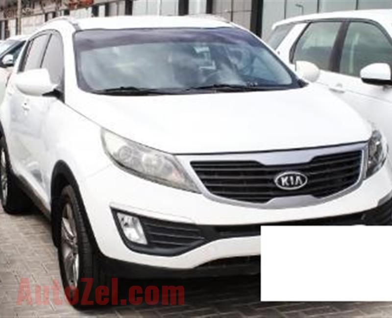 Kia Sportage 2012,white, in very good condition for AED 23500 contact 050 3468115