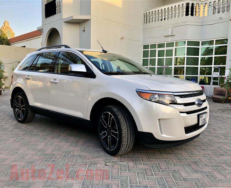 Very Very clean Ford Edge 2014 SEL AWD with full service history