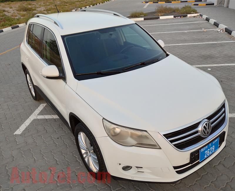 Volkswagen Tiguan Tsi Turbo V4 2.0L Model 2010 Year Fully Automatic Mid Options No2 GCC Specs Super Clean Car