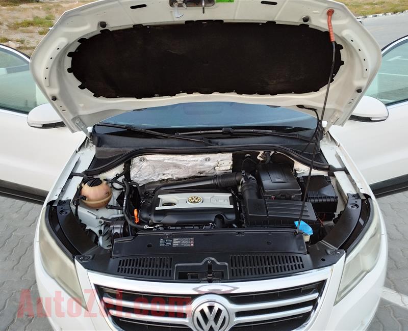 Volkswagen Tiguan Tsi Turbo V4 2.0L Model 2010 Year Fully Automatic Mid Options No2 GCC Specs Super Clean Car