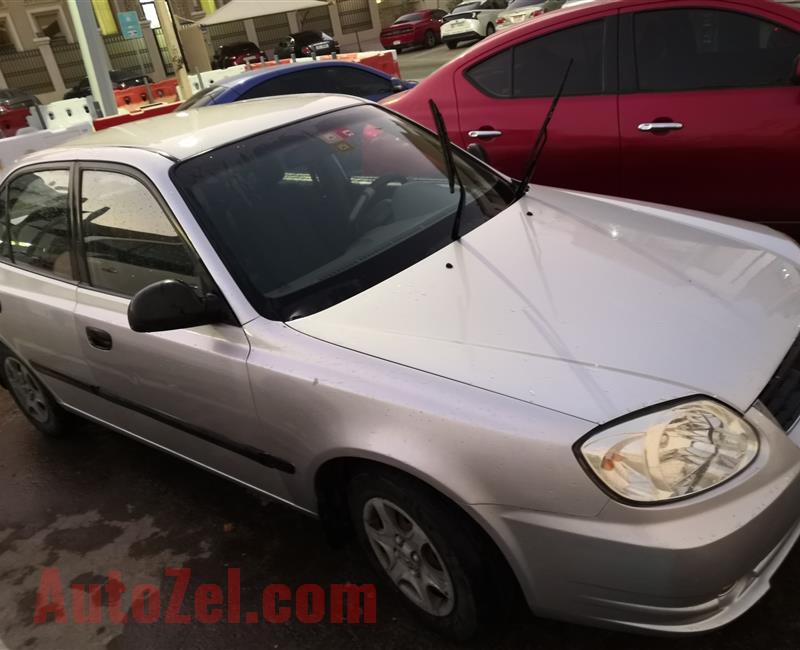Hyundai accent 2005 model with passed certificate