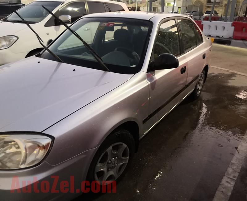 Hyundai accent 2005 model with passed certificate