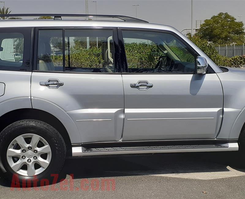 Top mitsubishi pajero 2013 gcc 3.5 excellent condition 