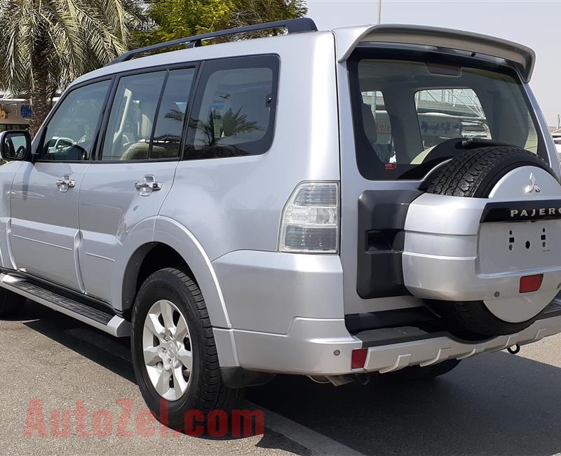 Top mitsubishi pajero 2013 gcc 3.5 excellent condition 