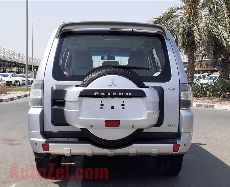 Top mitsubishi pajero 2013 gcc 3.5 excellent condition 