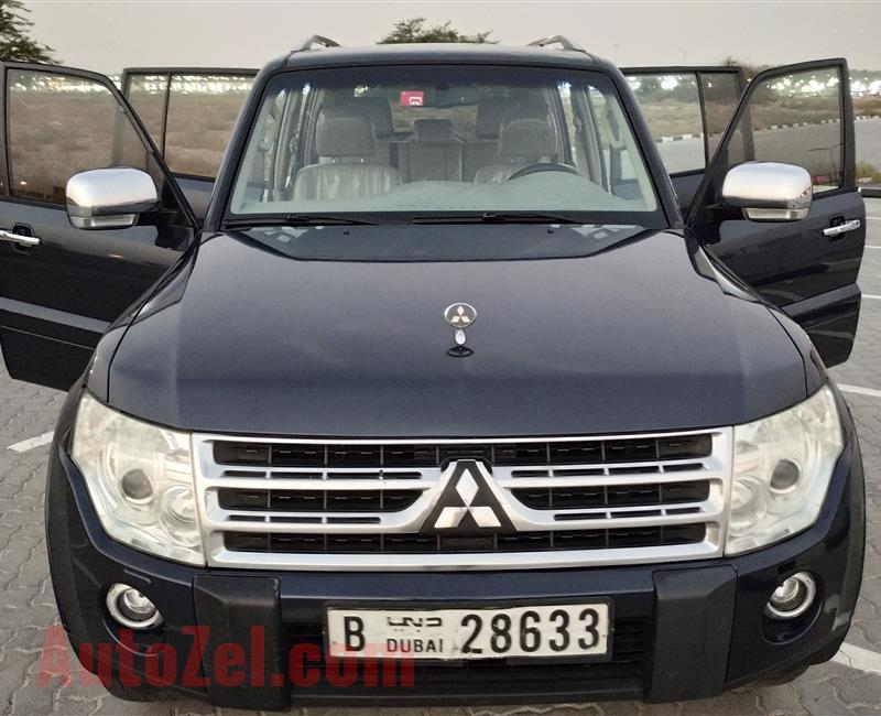 Mitsubishi Pajero GLS 4X4 SUV Model V6 3.5L Year 2009 Fully Options No1 GCC Specs Super Clean Car