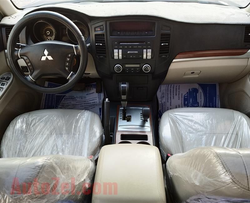 Mitsubishi Pajero GLS 4X4 SUV Model V6 3.5L Year 2009 Fully Options No1 GCC Specs Super Clean Car