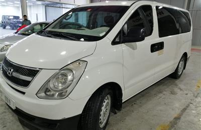 Hyundai H1, 12 Seater Passenger VAN