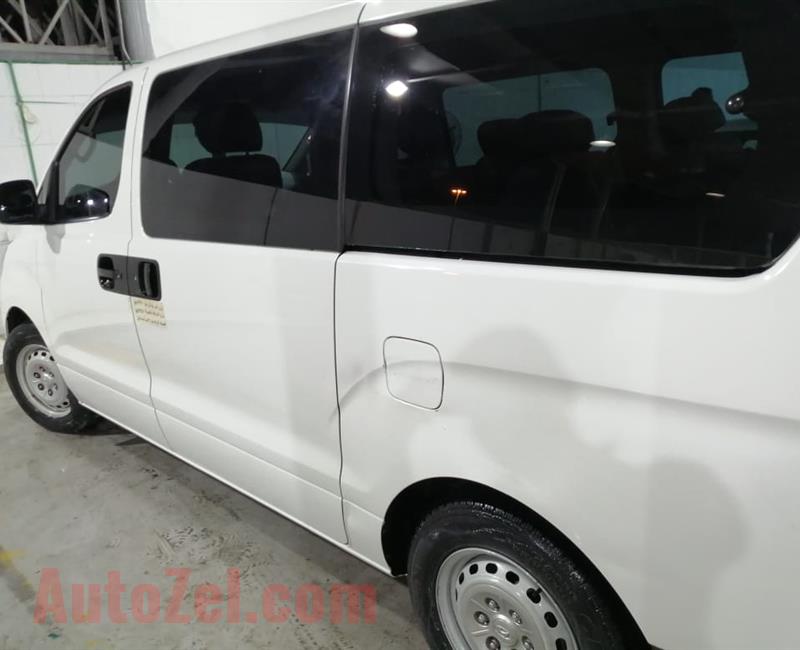 Hyundai H1, 12 Seater Passenger VAN