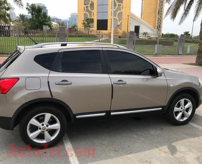 Clean Nissan Qashqai (4×4) Mid-option 