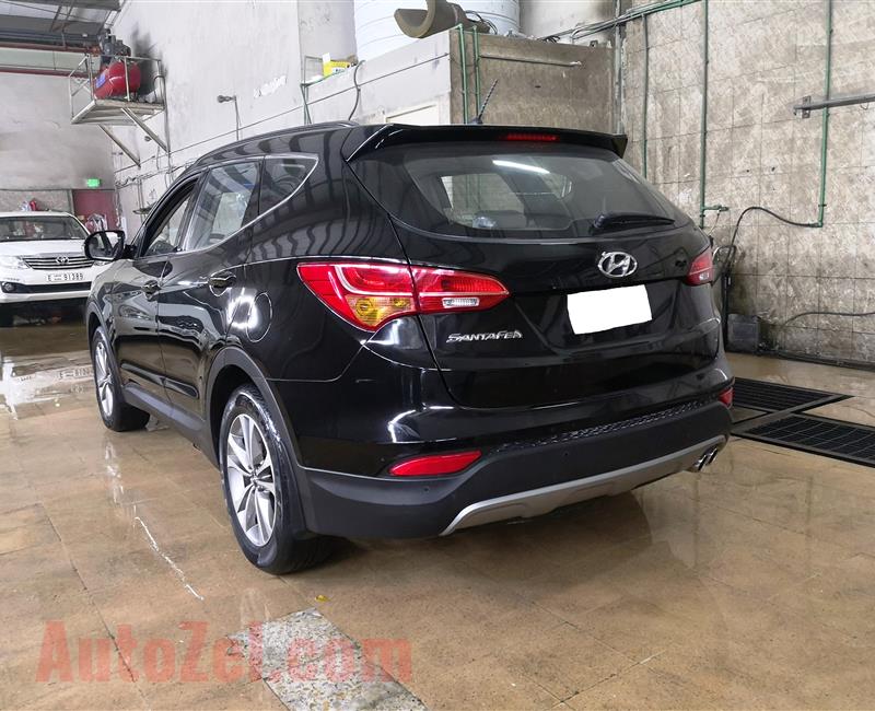 Hyundai Santa Fe, 2.4L, 4 Cylinders, GCC Specs.