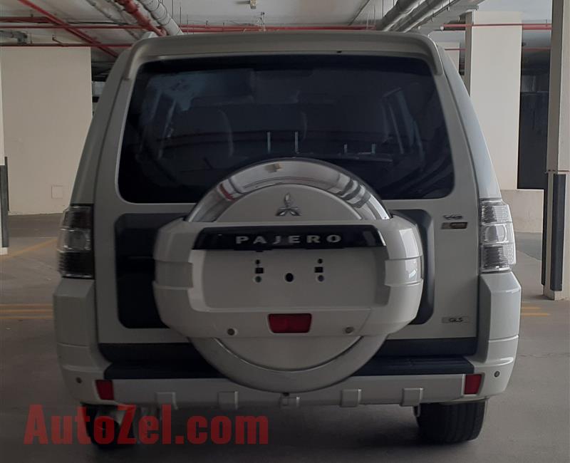 Mitsubishi pajero 3.5GLS V6 2014 model gcc specs 