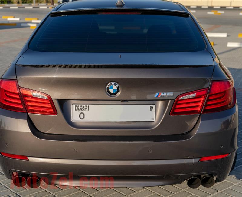 BMW 550i - Manual Transmission with M5 Body Kit