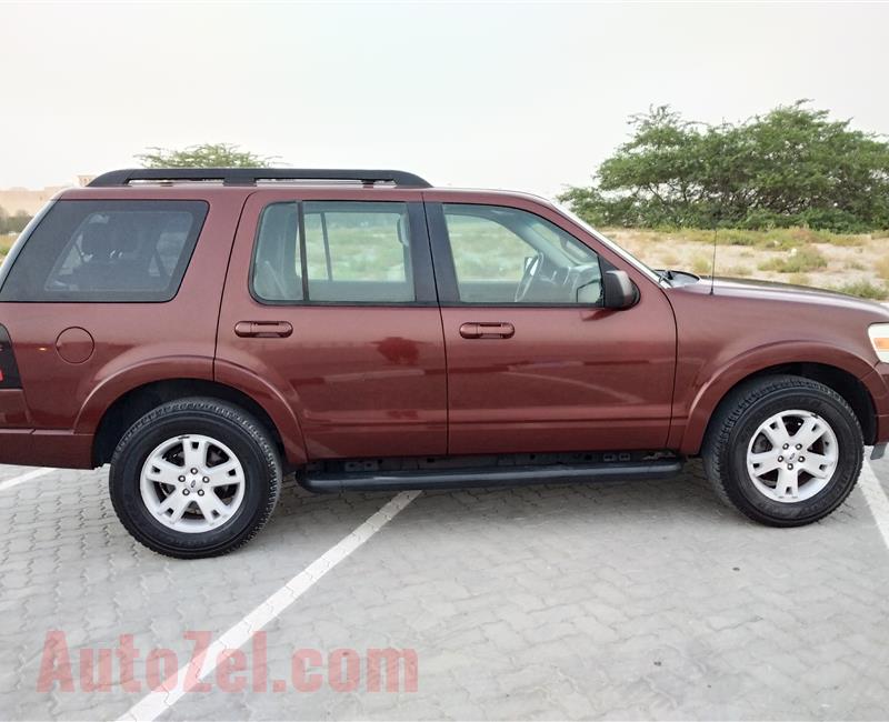 Ford Explorer XLT SUV 4X4 V6 4.0L Model 2009 Year Fully Automatic Mid Options No2 GCC Specs Very Clean Car