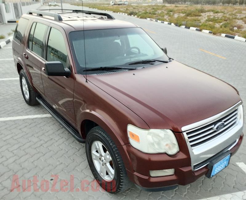 Ford Explorer XLT SUV 4X4 V6 4.0L Model 2009 Year Fully Automatic Mid Options No2 GCC Specs Very Clean Car